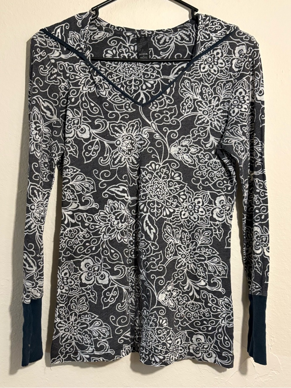 prAna Women’s Medium Floral Paisley Hooded Long Sleeve Pullover Y2K